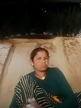 Snapshot of Pooja_sahu chatting on 03/21/26, 03:33 Pooja sahu online show from 03/21/26, 03:33