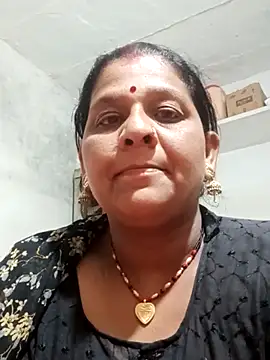 Snapshot of Hirdesh_sahhu chatting on 02/11/26, 12:04 Hirdesh sahhu online show from 02/11/26, 12:04