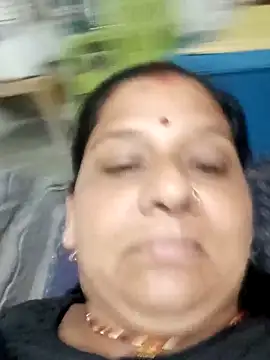 Snapshot of Hirdesh_sahhu chatting on 02/14/26, 11:12 Hirdesh sahhu online show from 02/14/26, 11:12