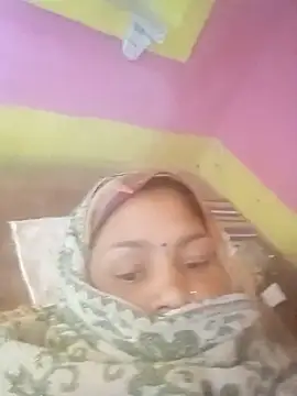 Snapshot of Julilodhi8695 chatting on 02/12/26, 06:08 Julilodhi8695 online show from 02/12/26, 06:08