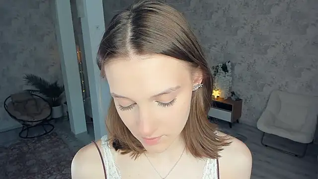 Snapshot of LianneBynon chatting on 03/09/26, 08:40 LianneBynon online show from 03/09/26, 08:40