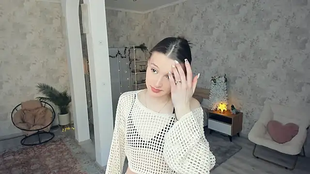 LianneBynon online show from 04/25/26, 09:01