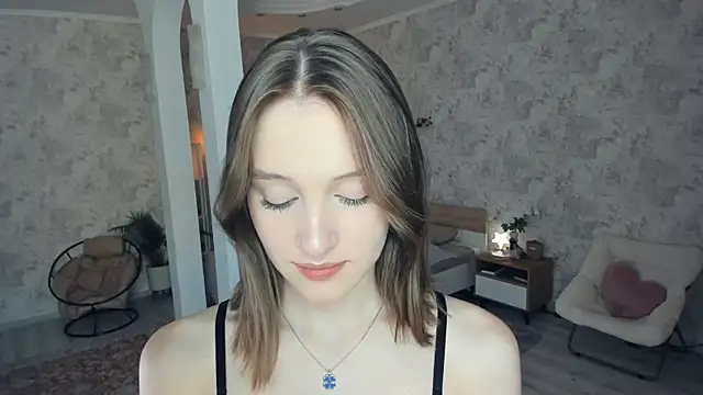 LianneBynon online show from 06/19/26, 08:40