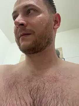 Snapshot of LubasOriginMen chatting on 01/31/26, 09:35 LubasOriginMen online show from 01/31/26, 09:35