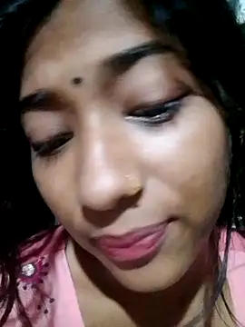 Snapshot of Cute-Tanisa- chatting on 06/30/26, 01:28 Cute-Tanisa- online show from 06/30/26, 01:28