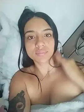 Snapshot of cynliu chatting on 06/19/26, 12:20 cynliu online show from 06/19/26, 12:20