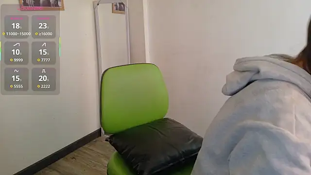 Snapshot of PaulaSantanaOf chatting on 02/21/26, 05:25 PaulaSantanaOf online show from 02/21/26, 05:25