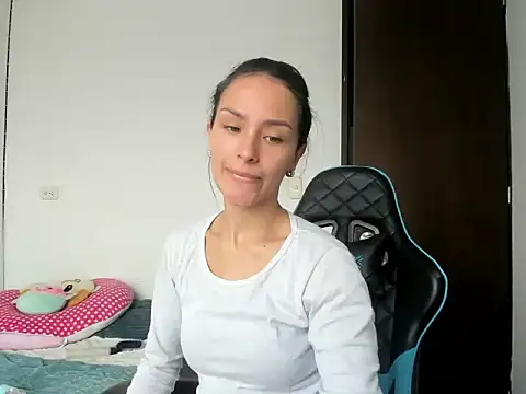 Megan Blue  online show from 03/06/26, 03:19