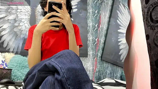 Snapshot of sexyboys_cutexx18 chatting on 04/08/26, 08:20 sexyboys cutexx18 online show from 04/08/26, 08:20