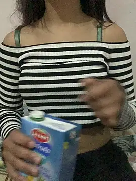 Nour-Lina online show from 03/05/26, 01:40