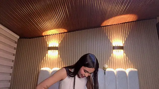 Perla lovely  online show from 06/06/26, 12:10