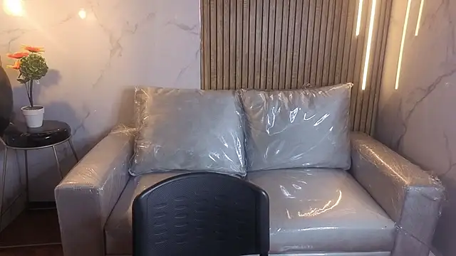 Perla lovely  online show from 06/09/26, 12:28