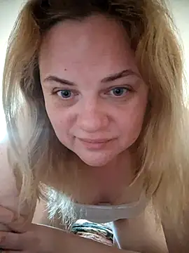 Snapshot of VitniKis chatting on 03/10/26, 07:46 VitniKis online show from 03/10/26, 07:46