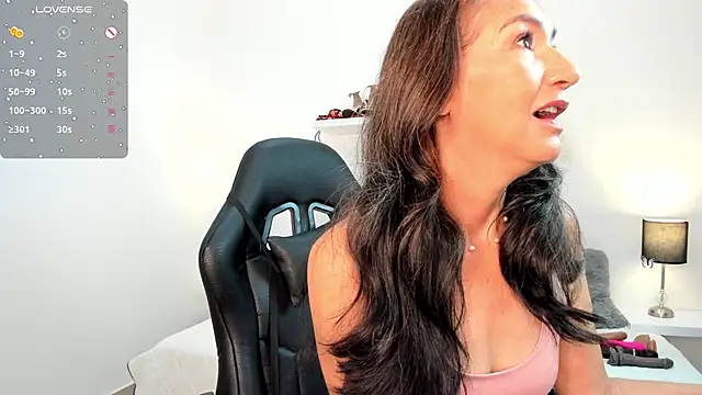 Emma Mendozaa online show from 04/29/26, 11:36