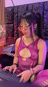 mary luckaysha  online show from 06/22/26, 07:11