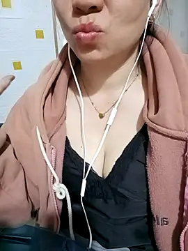 Snapshot of Arica_sexy001 chatting on 03/12/26, 02:18 Arica sexy001 online show from 03/12/26, 02:18