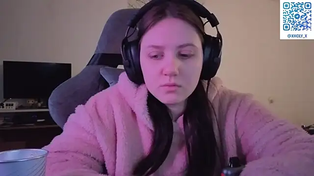 Snapshot of Holy_Kveta chatting on 02/07/26, 02:48 Holy Kveta online show from 02/07/26, 02:48