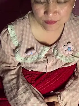 Snapshot of Star-sweet01 chatting on 03/11/26, 02:56 Star-sweet01 online show from 03/11/26, 02:56