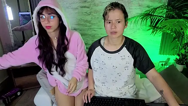 Snapshot of suggar_angel chatting on 03/12/26, 12:00 suggar angel online show from 03/12/26, 12:00