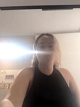  luisaeliza  online show from 05/08/26, 04:56