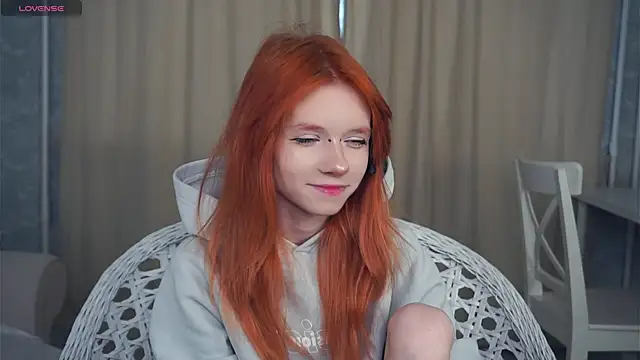 Snapshot of TarynPalek chatting on 02/08/26, 06:06 TarynPalek online show from 02/08/26, 06:06