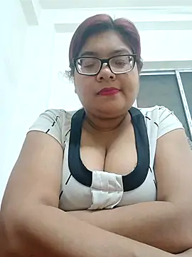 Snapshot of Elie_Hallway chatting on 02/12/26, 06:47 Elie Hallway online show from 02/12/26, 06:47