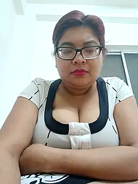 Snapshot of Elie_Hallway chatting on 02/16/26, 06:48 Elie Hallway online show from 02/16/26, 06:48