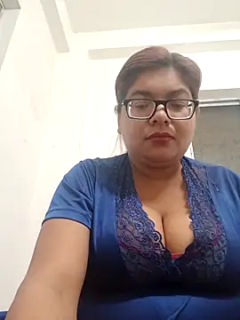 Snapshot of Elie_Hallway chatting on 03/06/26, 06:48 Elie Hallway online show from 03/06/26, 06:48