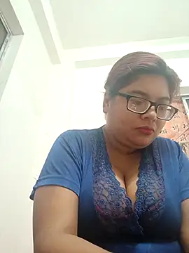 Snapshot of Elie_Hallway chatting on 03/25/26, 12:38 Elie Hallway online show from 03/25/26, 12:38