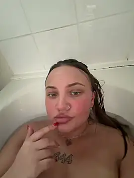 Snapshot of cococherry666 chatting on 02/26/26, 04:17 cococherry666 online show from 02/26/26, 04:17