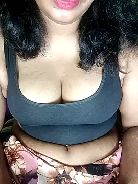 Snapshot of Maya-2010 chatting on 02/28/26, 05:03 Maya-2010 online show from 02/28/26, 05:03