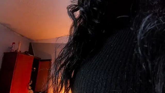 Snapshot of nova_scarlett chatting on 03/05/26, 01:29 nova scarlett online show from 03/05/26, 01:29