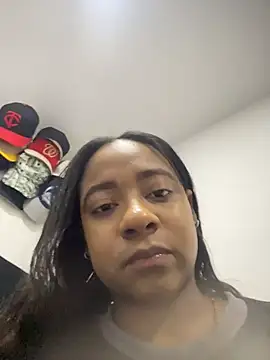 amara queen  online show from 05/11/26, 05:54