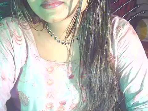 Nusrat Faria online show from 05/01/26, 09:08