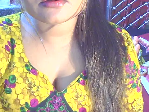Nusrat Faria online show from 05/07/26, 12:54
