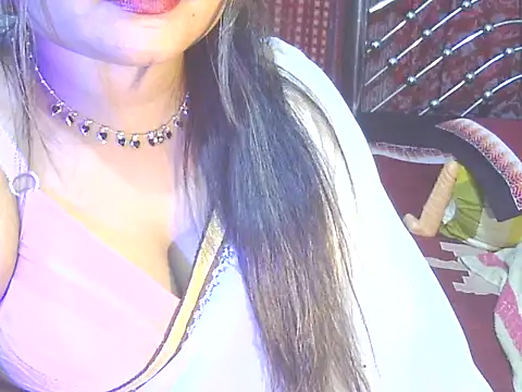 Nusrat Faria online show from 05/08/26, 01:00