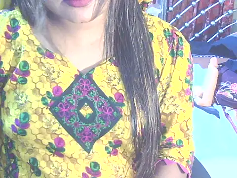 Nusrat Faria online show from 05/13/26, 12:35