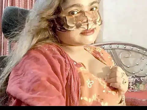 Nusrat Faria online show from 06/16/26, 09:06