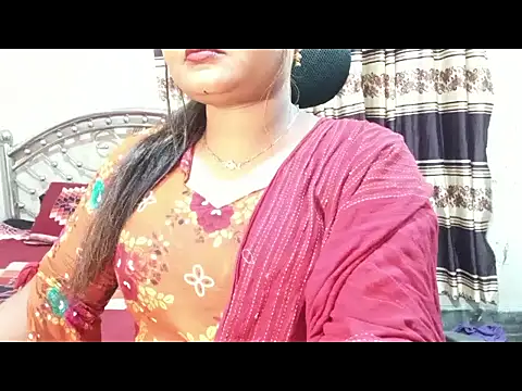 Nusrat Faria online show from 06/24/26, 09:58