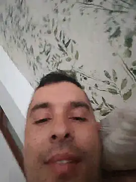 Snapshot of laparejaideal08 chatting on 05/28/26, 11:02 laparejaideal08 online show from 05/28/26, 11:02