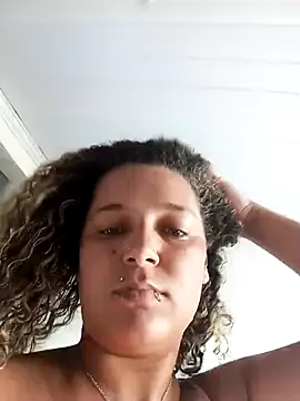 Snapshot of LoiraQuente69 chatting on 02/11/26, 11:59 LoiraQuente69 online show from 02/11/26, 11:59