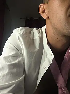 Snapshot of logan-31 chatting on 02/06/26, 05:23 logan-31 online show from 02/06/26, 05:23