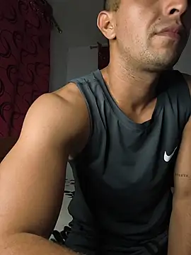 Snapshot of logan-31 chatting on 02/12/26, 02:06 logan-31 online show from 02/12/26, 02:06