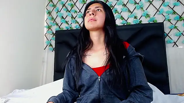 EmmaWilliamss4 online show from 02/12/26, 02:56