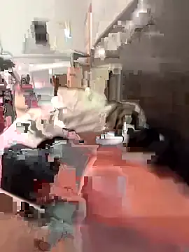 Snapshot of Can3438q chatting on 04/18/26, 01:15 Can3438q online show from 04/18/26, 01:15