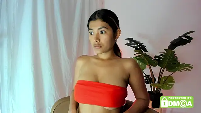 Snapshot of lovesweetash chatting on 03/21/26, 12:43 lovesweetash online show from 03/21/26, 12:43