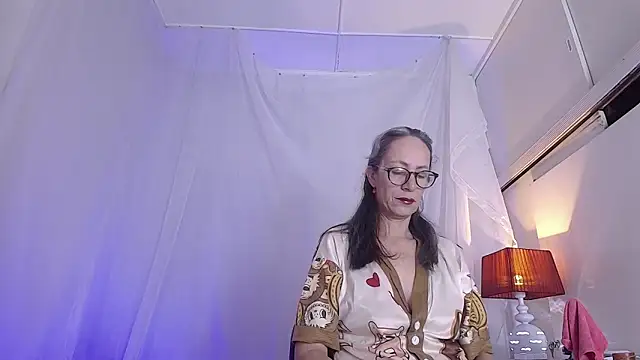 Snapshot of laurasofia45 chatting on 03/22/26, 03:15 laurasofia45 online show from 03/22/26, 03:15