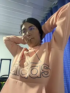 Snapshot of Tammy8 chatting on 03/25/26, 09:54 Tammy8 online show from 03/25/26, 09:54