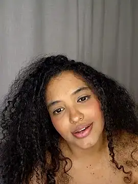Snapshot of pandinhagamer chatting on 05/15/26, 11:34 pandinhagamer online show from 05/15/26, 11:34