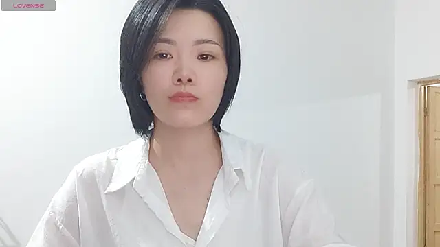 Snapshot of Nikishine chatting on 08/04/26, 11:35 Nikishine online show from 08/04/26, 11:35